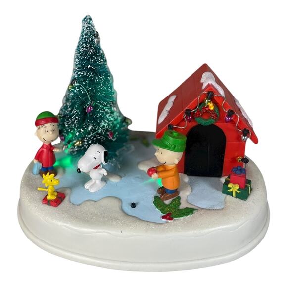 Kurt Adler 2014 Peanuts Animated Outdoor Scene Christmas Table Decor - Picture 10 of 10